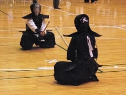 剣道初心者 小学生には蹲踞は難しい 子供たちと剣道を一緒に頑張ってるkのブログ